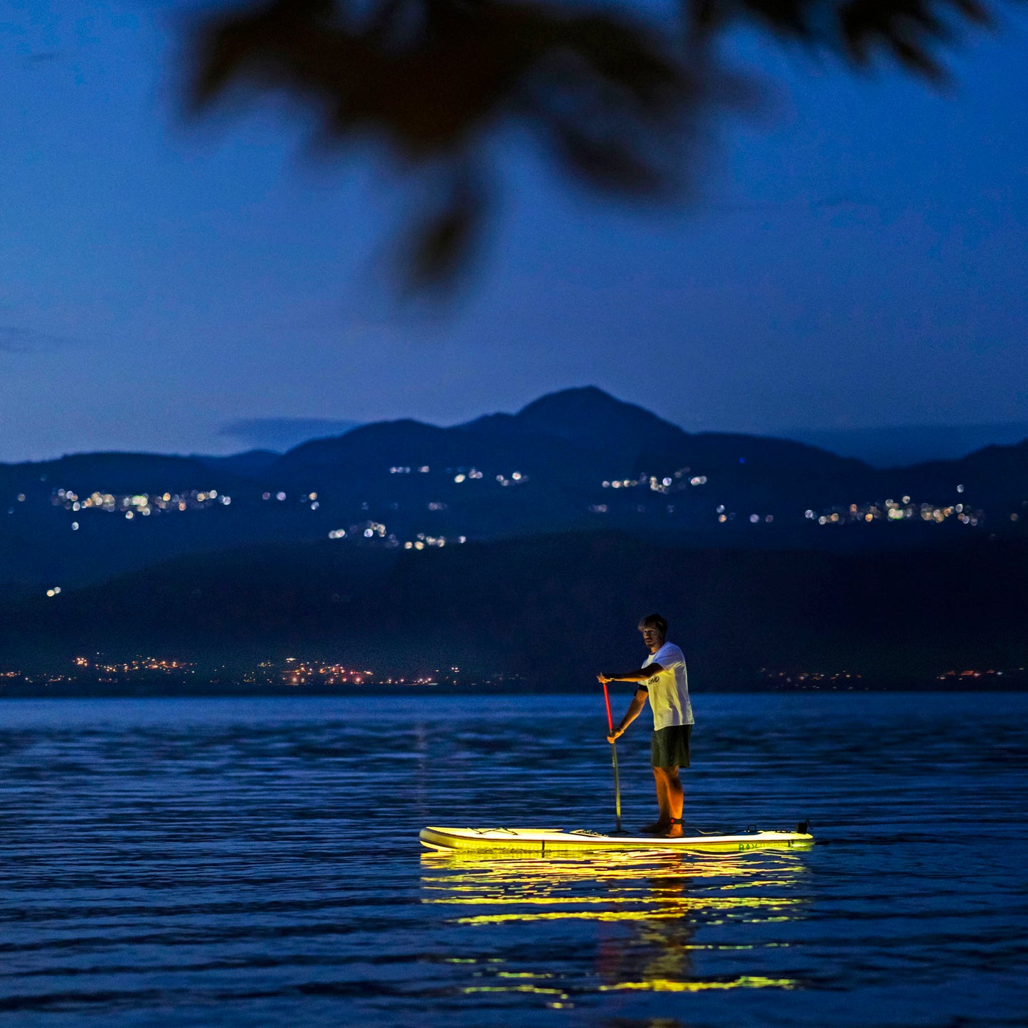 Ray 11'0" TPU Inflatable Paddleboard with Advanced Illumination System